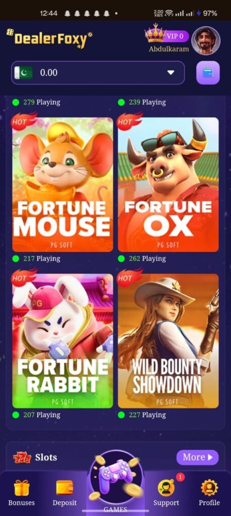 Dealer Foxy Game